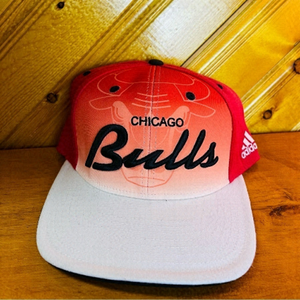 Adidas NBA Chicago Bulls Hat size L/XL